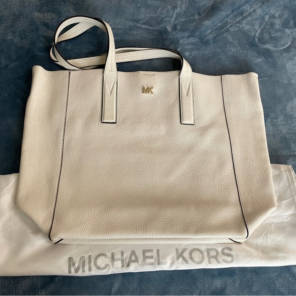 Michael Kors Studio Junie  Beige Pebbled Soft Leather Large  Tote Handbag